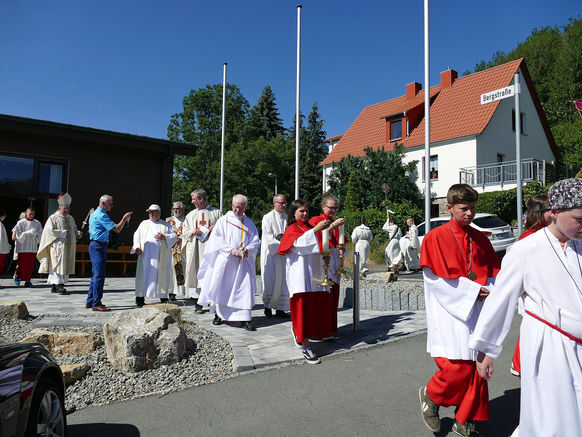 Festgottesdienst zum 1.000 Todestag des Heiligen Heimerads auf dem Hasunger Berg (Foto: Karl-Franz Thiede) Festgottesdienst zum 1.000 Todestag des Heiligen Heimerads auf dem Hasunger Berg (Foto: Karl-Franz Thiede)